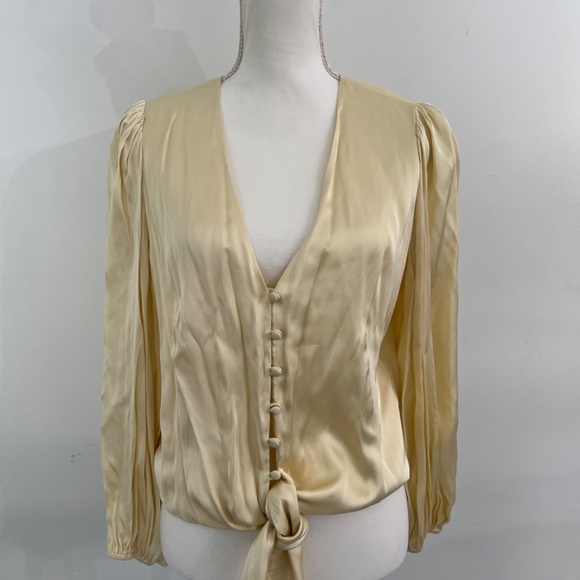 L'AGENCE Cream Silky Blouse Workwear Elegant Top NWT - Picture 1 of 10